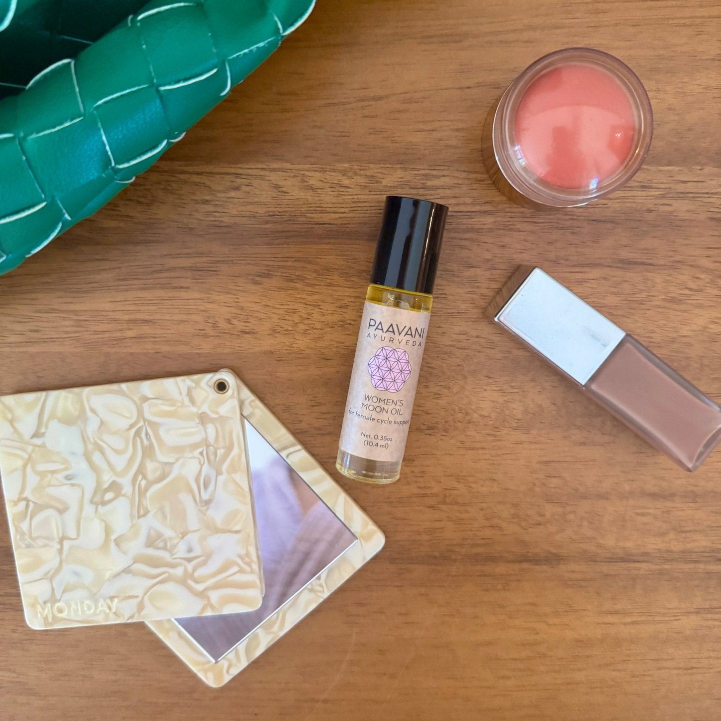 Women’s Moon Oil | Ayurvedic Support for Menstrual & Menopausal Balance